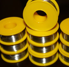 Cargar imagen en el visor de la galería, 60/40 Flux 2 % 1mm Lead / Tin Rosin Core Roll Solder Wire 50g - 10 rolls
