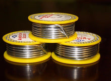 Cargar imagen en el visor de la galería, 60/40 Tin/Lead Flux 2.0% 2mm rosin flux solder wire 3 Rolls (150 gms)
