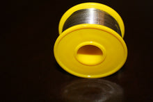 Cargar imagen en el visor de la galería, 60/40 Tin/Lead Flux 2.0% 0.8mm rosin flux solder wire Roll (100 gms)
